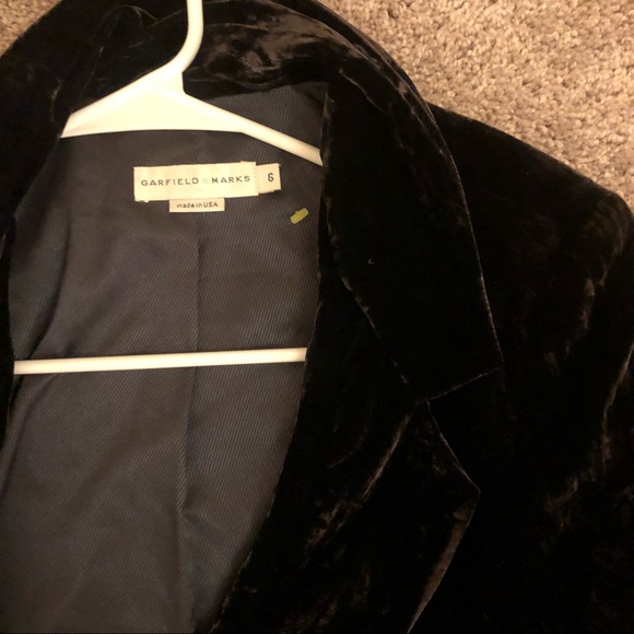 Striking Jacket By Garfield And Marks, Size 6, like new - Picture 3 of 4